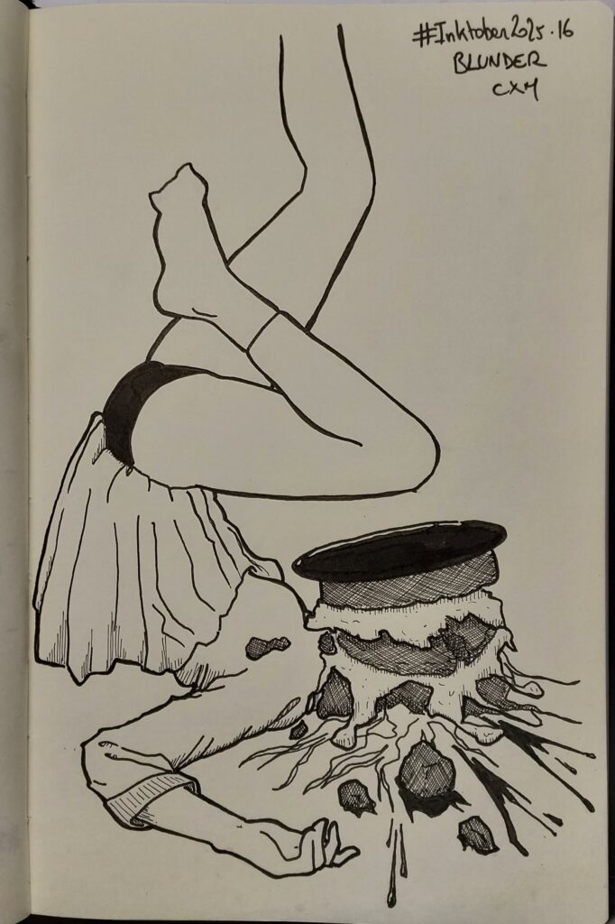 Une femme au sol, cul par-dessus tête, un gateau à étages éclaté sur son visage et un peu sur le sol