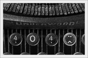 Des touches de machine à écrire Underwood réagencées pour former le signe 404